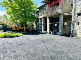 სამტრედიაში მრავალბინიანი კორპუსების ეზოები წესრიგდება