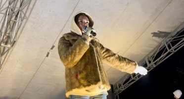 სამტრედიის   მთავარი ნაძვის ხე  საზეიმოდ აინთო