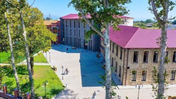 სამტრედიის მერმა ბავშვებსა და პედაგოგებს ახალი სასწავლო წლის დაწყება  მიულოცა