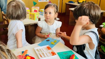 სამტრედიის მერმა ბავშვებსა და პედაგოგებს ახალი სასწავლო წლის დაწყება  მიულოცა