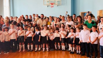 სამტრედიის მერმა ბავშვებსა და პედაგოგებს ახალი სასწავლო წლის დაწყება  მიულოცა