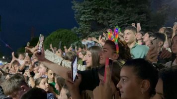სამტრედიაში ახალი სასწავლო წლის დაწყებასთან დაკავშირებით, ჯგუფ „ურსას” კონცერტი გაიმართა
