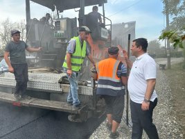 სოფელ დიდ ჯიხაიშში 26- ე ქუჩა და აღნიშნული ქუჩის ჩიხები იგება