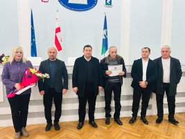 სამტრედიაში სხვადასხვა სფეროში მოღვაწე წარმატებული ადამიანები დააჯილდოეს