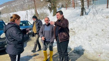 სამტრედიაში ძლიერმა თოვლმა და სტიქიურმა მოვლენებმა გამოიწვია პრობლემები მაღალმთიან სოფლებში – მუშაობა უწყვეტ რეჟიმში გრძელდება