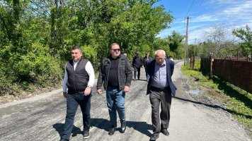 პირველად სერგეთის უბანში — 42-ე ქუჩაზე კაპიტალური გზა იგება, პროექტი სამ ქუჩაზე გრძელდება