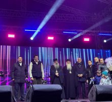კახა კალაძე სამტრედიაში სოციალურად დაუცველ ოჯახებს საცხოვრებელი სახლები გადასცა