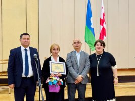 სამტრედიაში ღვაწლმოსილი პედაგოგები დააჯილდოვეს