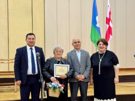 სამტრედიაში ღვაწლმოსილი პედაგოგები დააჯილდოვეს