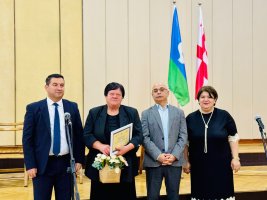 სამტრედიაში ღვაწლმოსილი პედაგოგები დააჯილდოვეს