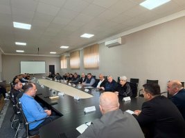 სამტრედიის მერიაში გამართულ სამუშაო თათბირზე ინფრასტრუქტურული პროექტები და მოსახლეობის საჭიროებები განიხილეს